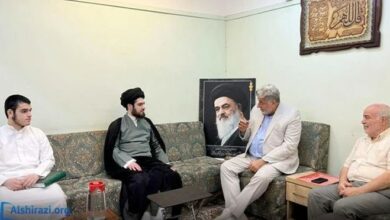 دیدار عموم مؤمنان و شخصیت های اجتماعی با مدیر مرکز روابط عمومی دفتر آیت الله العظمی شیرازی در کربلا