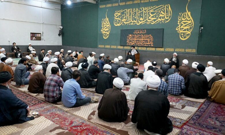 آیت الله العظمی شیرازی: خدای متعال در عین حالی که حکیم است، رئوف و رحیم نیز میباشد، لذا غیرمسلمانان قاصر را در آخرت یا امتحان میکند و یا عفو مینماید