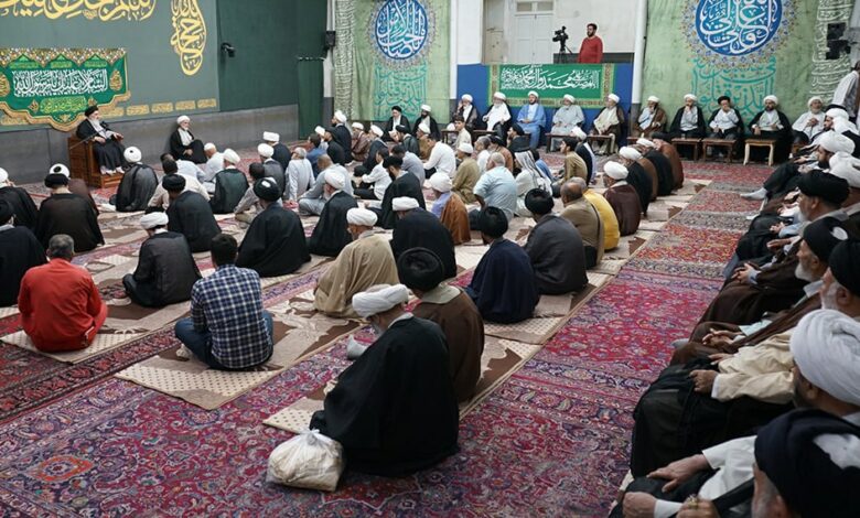 آیت الله العظمی شیرازی: قاضی باید یا فقیه جامع الشرایط یا ماذون از فقیه جامع الشرایط باشد تا حکم او اعتبار داشته باشد