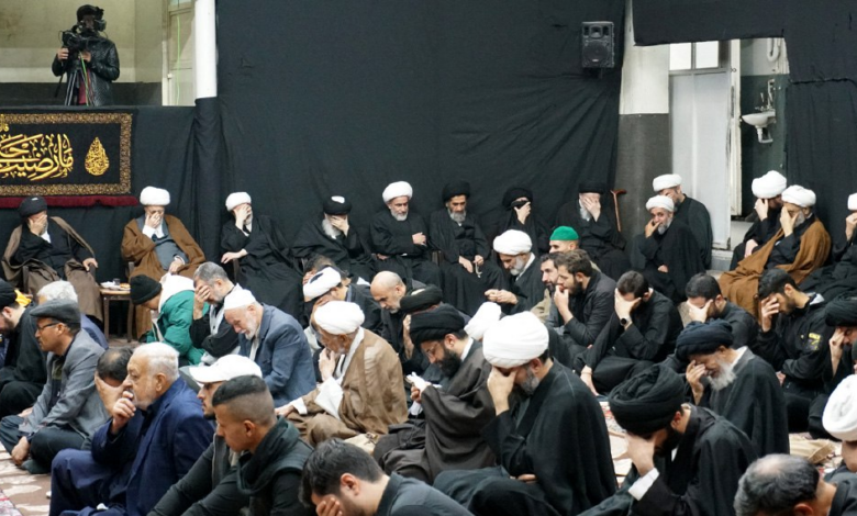 دومین روز عزاداری در ایام فاطمیه در بیت آیت الله العظمی شیرازی