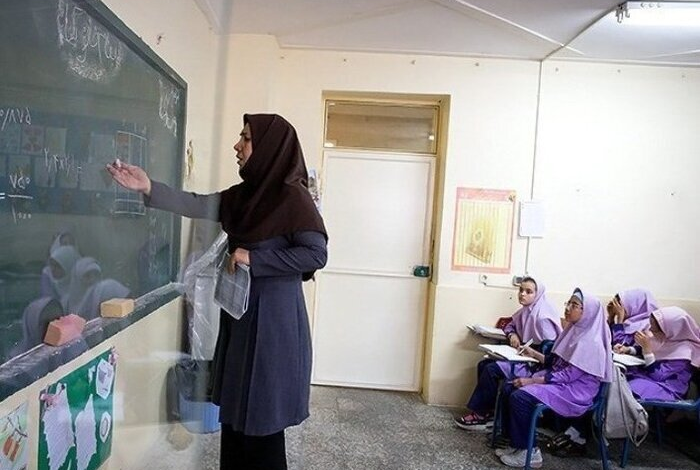 معلمان خرید خدماتی سیستان و بلوچستان شش ماه حقوق نگرفتهاند