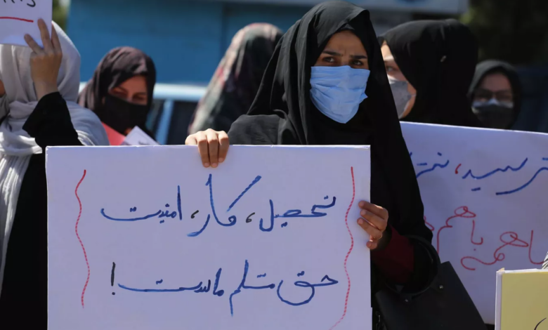 طالبان بار دیگر دستور توقف کار زنان در موسسات را صادر کردند