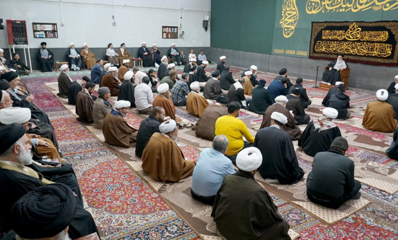آیت الله العظمی شیرازی: در نزد شیعه فقط سه کتاب صحیح وجود دارد که شامل قرآن و نهج البلاغه و صحیفه سجادیه می باشد