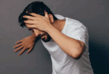 چرا ورزش می‌تواند باعث سردرد شود؟ علت‌ها و روش‌های پیشگیری