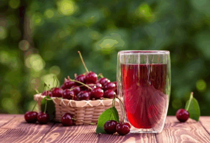 آب آلبالوی ترش؛ کاهش 40 درصدی التهاب روده در بیماران کولیت اولسراتیو