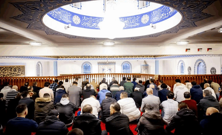 افشای رسوایی جاسوسی علیه مساجد در هلند؛ مسلمانان دیگر به دولت اعتماد ندارند