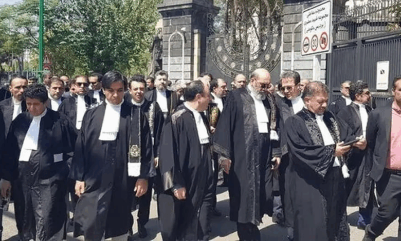 افزایش فشارها بر وکلای حقوق بشر در ایران؛ تنها 12 وکیل بدون پرونده قضایی