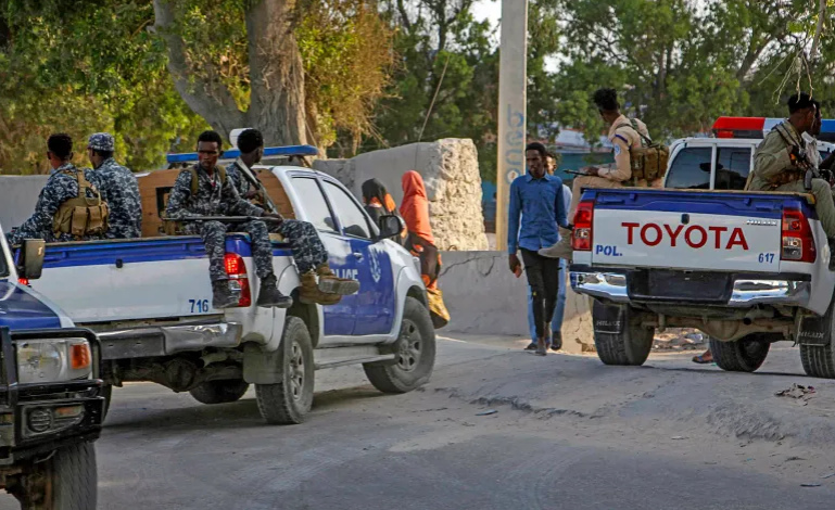 Mogadişu'da Aşırı Sünni Grup El Şebab'ın İntihar Saldırısı