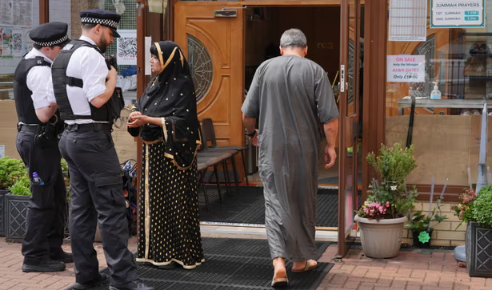 Nefret Söylemiyle Mücadele İçin İngiltere'deki Camilere Yönelik Güvenlik Bütçesinde Tarihi Bir Artış