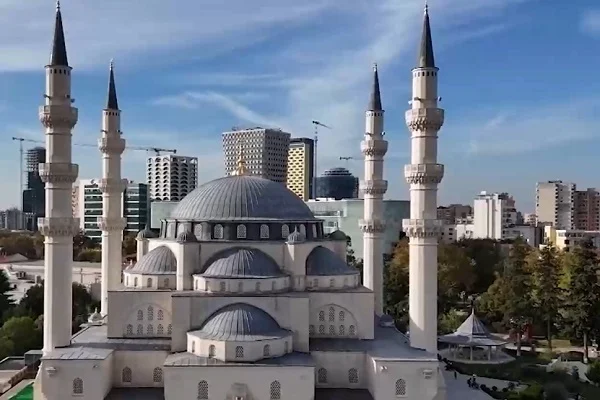 Namazgah; Arnavutluk'un Başkentinin Kalbinde Müslümanların Manevi Buluşma Yeri