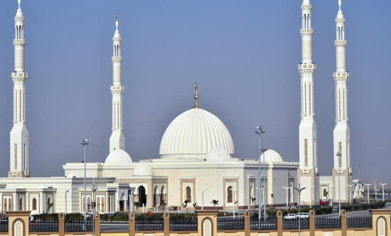 El Fettah El Alim Camii; Kahire'de, Afrika ve Orta Doğu'nun En Büyük Kubbeli Camisi