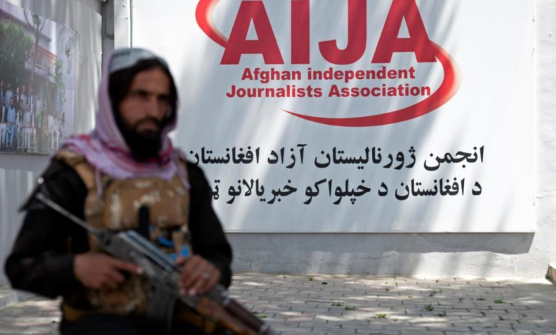 Afganistan'da Medya Özgürlüğünün Bastırılması; Taliban Yeni Kısıtlamalar Getirdi