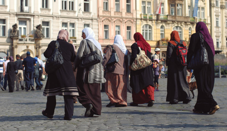 Lalis: Avrupa'daki Müslümanlar Yeteneklerine Rağmen Ayrımcılığa Maruz Kalıyor