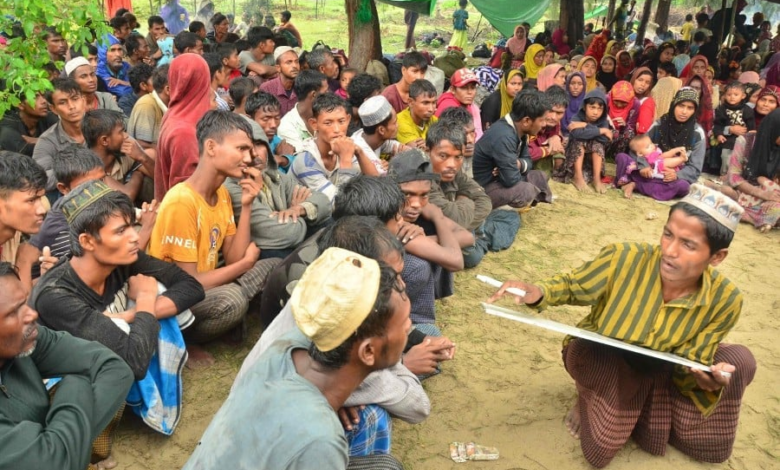 Yüzlerce Rohingyalı Mülteci Endonezya'ya Girdi