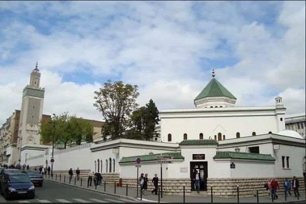 Paris Camii Yetkilileri, Bu Camiye Karşı Aşağılayıcı Başlatılan Kampanyayı Kınadı