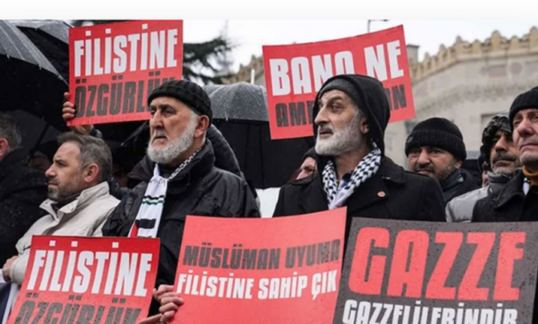 Trump'ın Gazze'deki İnsanları Yerinden Etme Planına Karşı İstanbul'da Protestolar