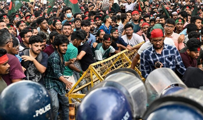 Bangladeş'teki Çatışmalarda Yüzlerce Öğrenci Yaralandı