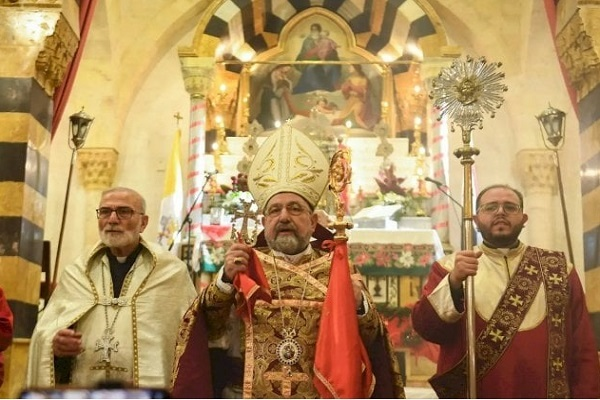 Kuzey Suriye'deki Hristiyanlar Silahlı Grupların Etkisi Altında Geleceklerinden Endişe Ediyor