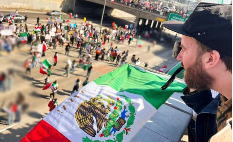 Los Angeles Sakinleri Trump'ın Göç Politikalarına Karşı Protesto Düzenledi