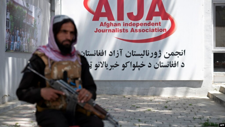 Afganistan'da Taliban'ın Gazetecilere ve Medyaya Uyguladığı Baskılar