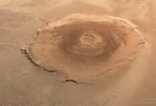 NASA, Mars'taki Devasa Olimpos Dağı'nın Yeni Görüntülerini Yayınladı